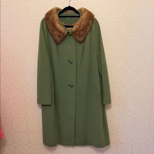 Vintage Elegant Green Coat 100% Cashmere with Fur Collar Size 16